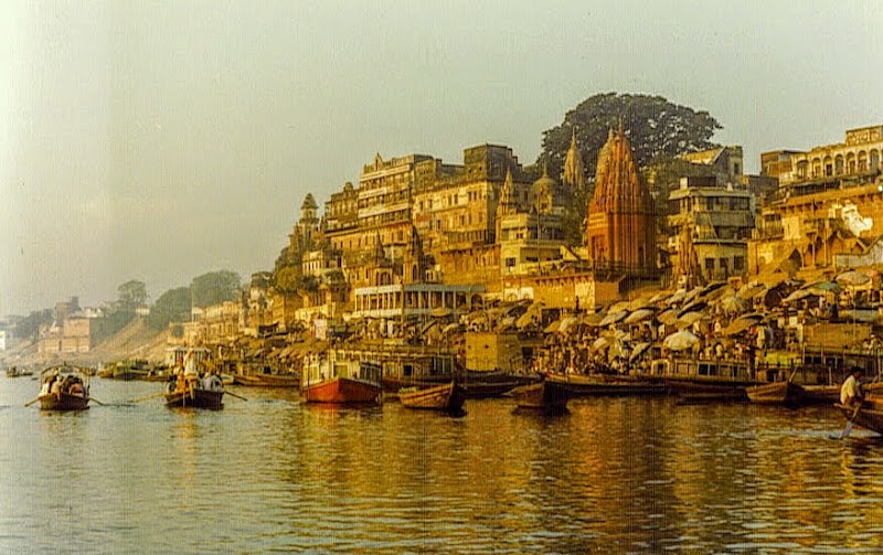 Pancha Ganga Ghat - Pancha Ganga Ghat 7/111, Sonarpura Rd, Ghats of Varanasi, Bangali Tola, Varanasi, Uttar Pradesh 221001, India