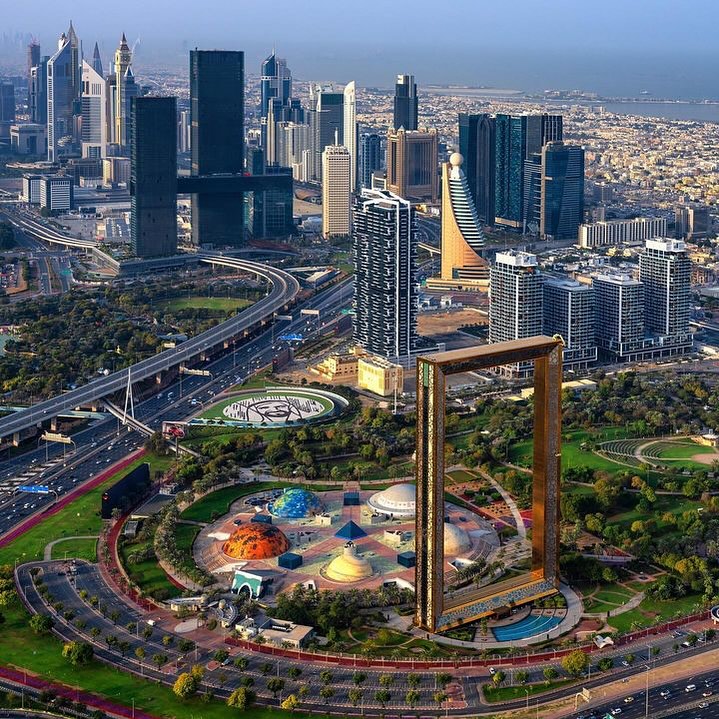Dubai Frame - Dubai Frame Zabeel Park Jogging Track - Al Kifaf - Dubai - United Arab Emirates