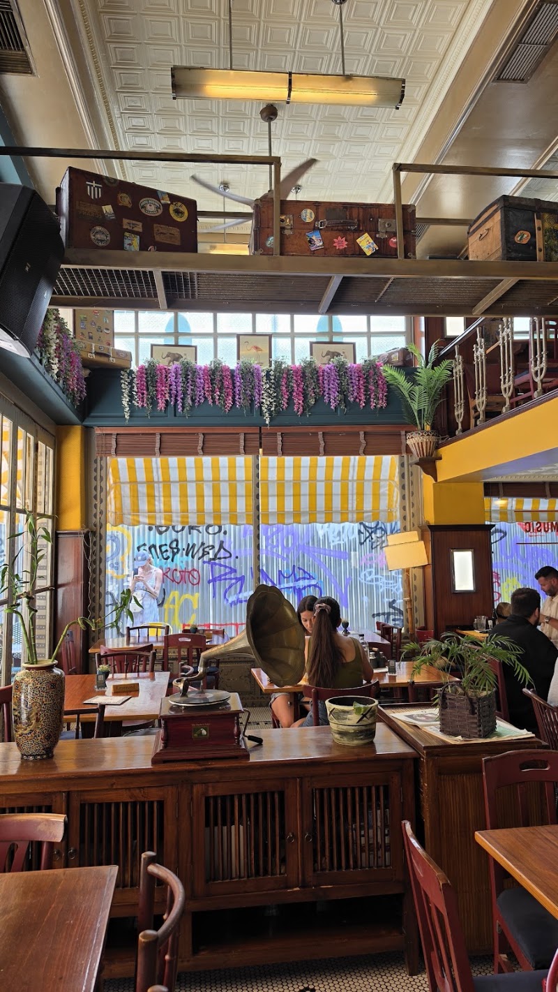 The Brunchers - The Brunchers Ag. Theklas 5, Athina 105 54, Greece