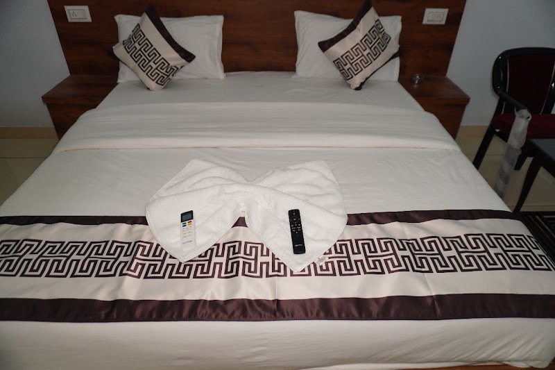 Hotel RK Palace in Jaipur - Hotel RK Palace in Jaipur, 146-2, Gator Rd, near Jaipur Airport, Kesar Vihar, Sawai Gaitor, Malviya Nagar, Jaipur, Rajasthan 302017, India