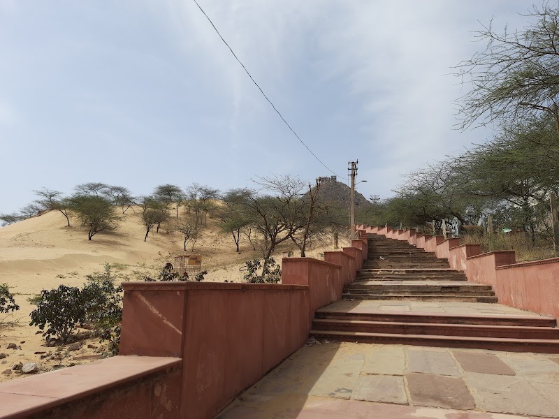Shree Savitri Mata Mandir - Shree Savitri Mata Mandir, FGJW+C4J, Kharekhari Rd, Ganahera, Pushkar, Rajasthan 305022, India