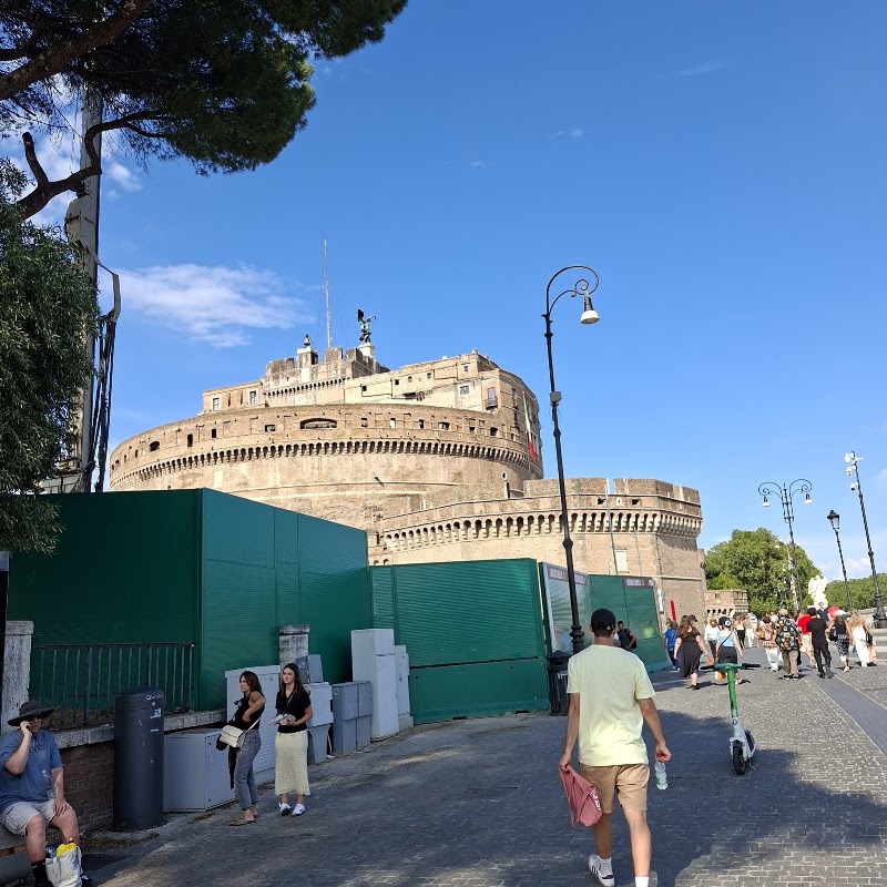 Borgo Pio - Passetto - San Pietro Loft - Borgo Pio - Passetto - San Pietro Loft, Vicolo del Farinone, 00193 Roma RM, Italy
