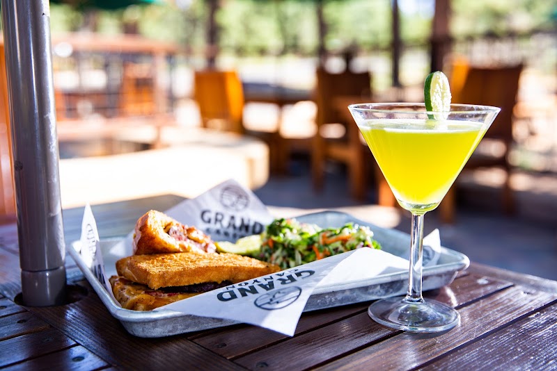 Yavapai Tavern - Yavapai Tavern, 11 Yavapai Lodge Rd, Grand Canyon Village, AZ 86023, USA