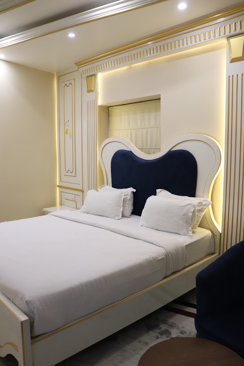 Hotel City Palace - Hotel City Palace, Daga Building, KEM Rd, near tanishq jewellers, Bikaner Fort, Bikaner, Rajasthan 334001, India