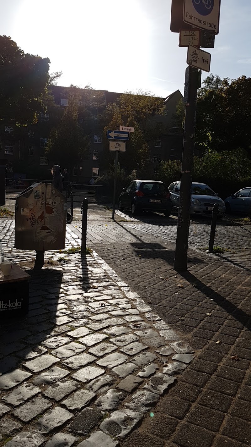 Büdchen am Nikolausplatz - Büdchen am Nikolausplatz, Remigiusstraße 59, 50937 Köln-Lindenthal, Germany
