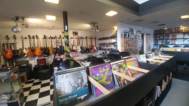 Planet Retro Records - Planet Retro Records 226 Dr M.L.K. Jr St N, St. Petersburg, FL 33705, USA