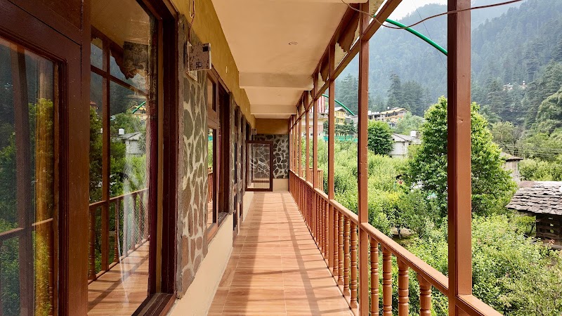 Jibhi Holiday Home