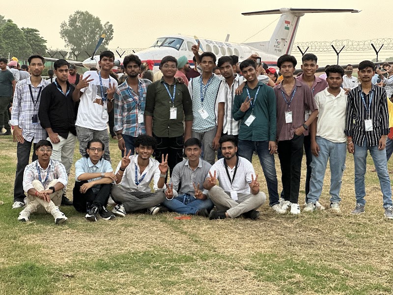 Sparkz Institute - Sparkz Institute, Devli Rd, Bihari Park, Pocket B, Jawahar Park, Khanpur, New Delhi, Delhi 110062, India