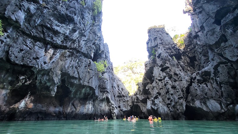 Secret Lagoon - Secret Lagoon, El Nido, Palawan, Philippines