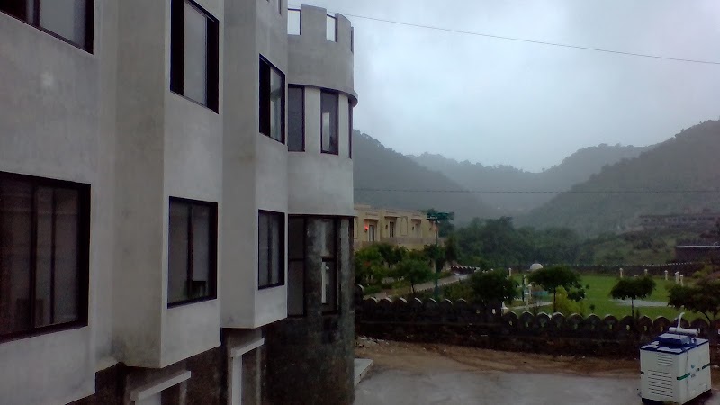 Rangbhawan Inn