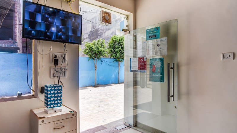 Zolo Breeze Co-Living | Redefining PG - Zolo Breeze Co-Living | Redefining PG, Khasra No. 342, Near, T29, 10 Road, opposite Hanuman Mandir, Nathupur, Sector 24, Gurugram, Haryana 122002, India