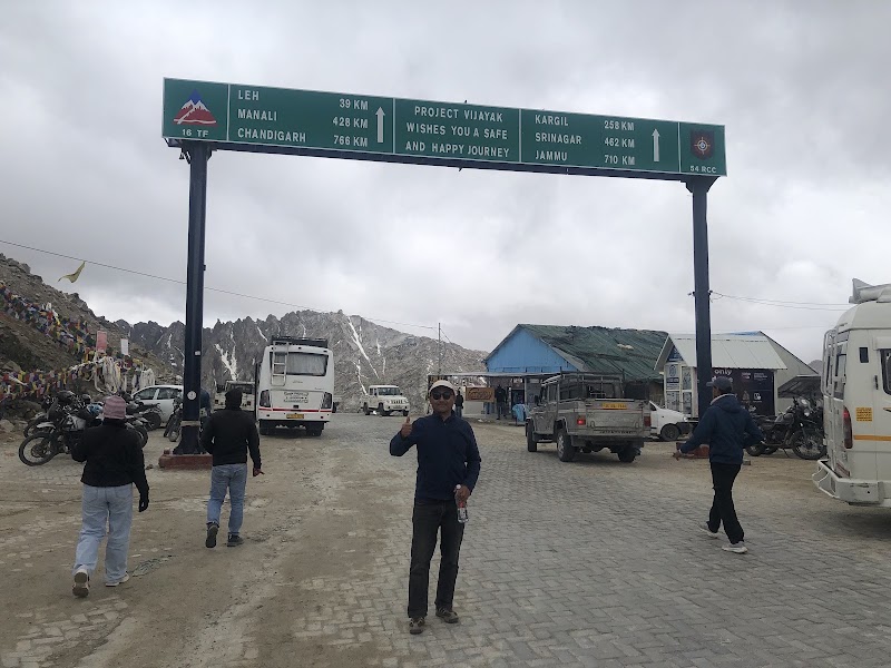 Brokenmoon trek & tours - Brokenmoon trek & tours, Mentokling Complex Changspa Road Leh-Ladakh, Jammu, Leh, 194101