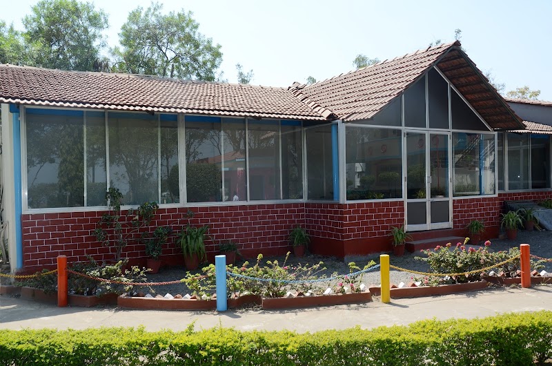 Fun and Food Family Restaurant - Fun and Food Family Restaurant JVHM+6PG, Khandwa Rd, behind BSNL Office Patak, Anuradha Nagar, Morda, Morod, Madhya Pradesh 452020, India
