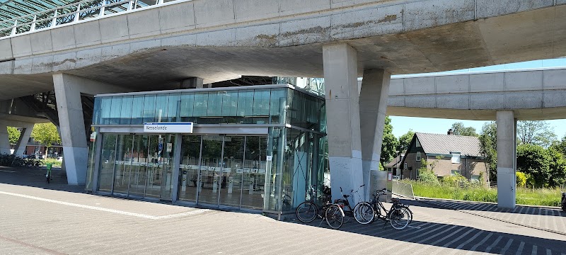 P+R Nesselande - P+R Nesselande, Laan van Dada 1, 3059 XD Rotterdam, Netherlands