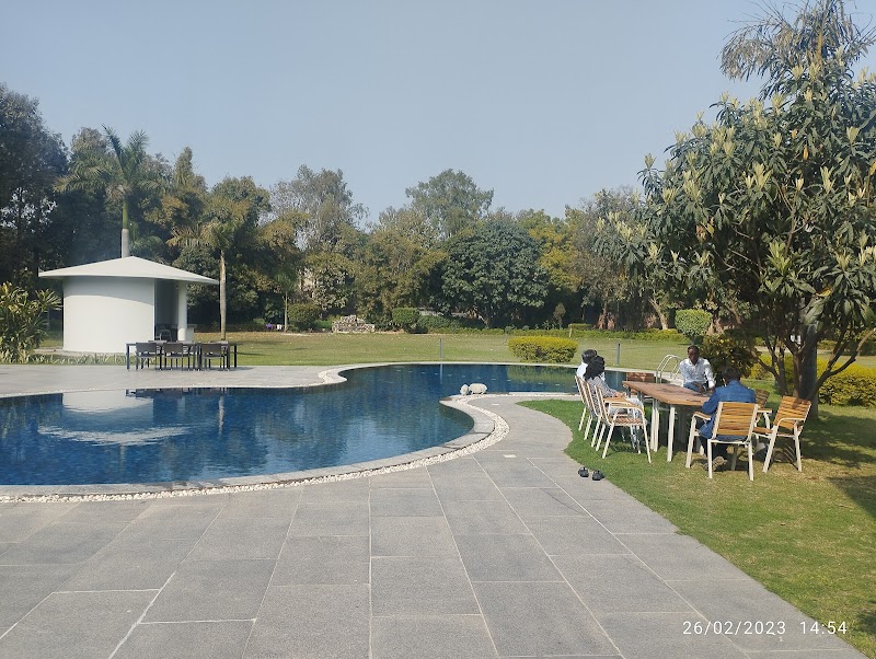 DLF Farms Chattarpur - DLF Farms Chattarpur, dimple 4 9C Gate, Gali Number 1, Block S, Rajpur Khurd Extension, Chhatarpur, New Delhi, Delhi 110074, India