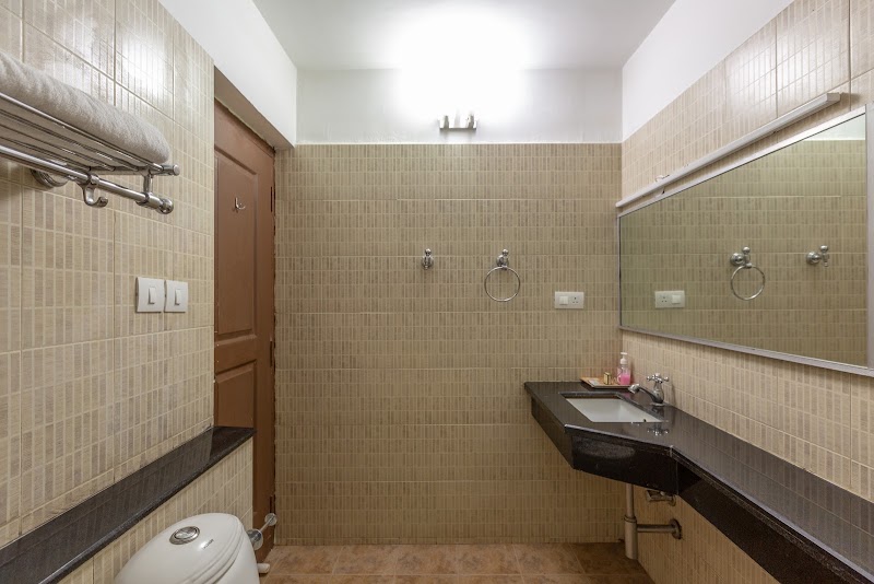 Hotel Mayura Pinetop - Nandi Betta - Hotel Mayura Pinetop - Nandi Betta Nandi Hills, Karnataka 562103, India