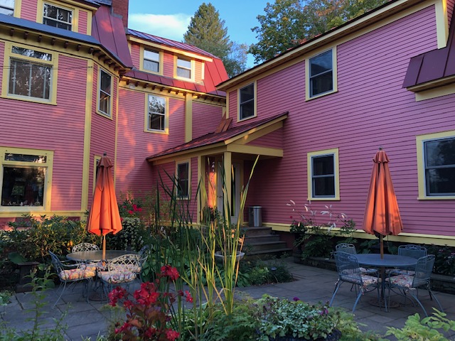 The Village Inn Of Woodstock - The Village Inn Of Woodstock 41 Pleasant St, Woodstock, VT 05091, USA