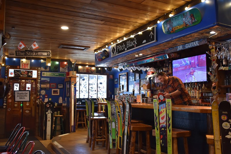The Village Idiot Bar and Grill - The Village Idiot Bar and Grill 306 MacKenzie Ave, Revelstoke, BC V0E 2S0, Canada