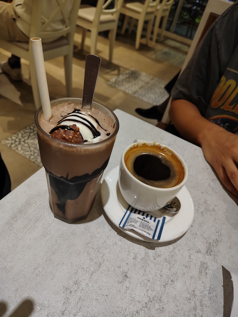 Truffles St. Marks - Truffles St. Marks XJC2+M9M, 22, St Mark's Rd, Shanthala Nagar, Ashok Nagar, Bengaluru, Karnataka 560001, India