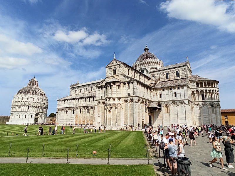 Piazza del Duomo - Piazza del Duomo Piazza del Duomo, 56126 Pisa PI, Italy
