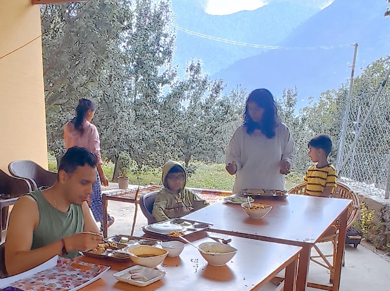 annie's hilltop retreat - annie's hilltop retreat 34QX+79G, Larankelo, Himachal Pradesh 175104, India