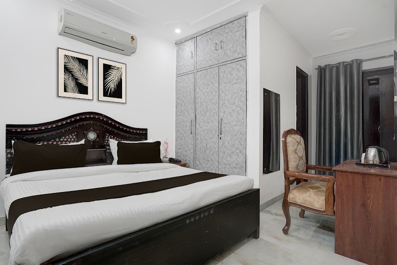 Super Townhouse by OYO Sector 46 Huda Market - Super Townhouse by OYO Sector 46 Huda Market, Plot No. 2529, Phase 2, Urban Estate, Sector 46, Gurugram, Haryana 122001, India