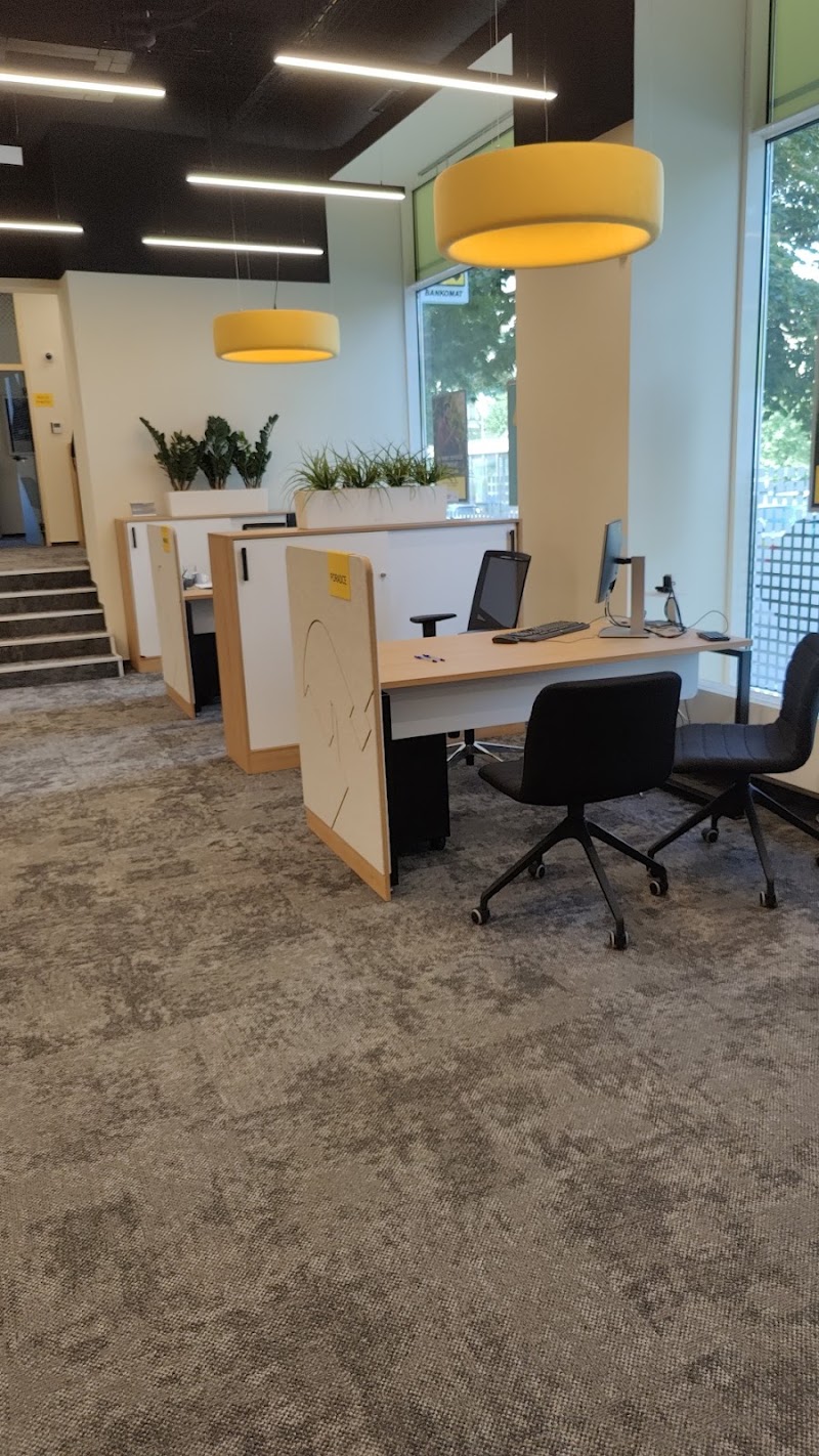 Raiffeisenbank - pobočka - Raiffeisenbank - pobočka Nitranská 988/19, 130 00 Praha 3-Vinohrady, Czechia