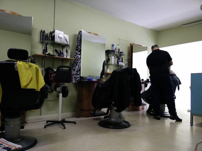 Kapsalon La Vie💈 - Kapsalon La Vie💈, Zaagmolenstraat 143-A, 3036 HJ Rotterdam, Netherlands