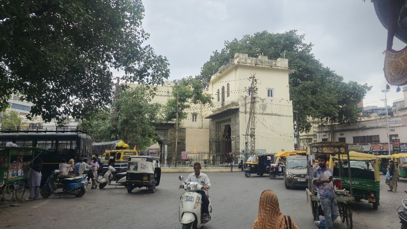 Hathipole City Gate Udaipur - Hathipole City Gate Udaipur, 5/24, near Clock Tower Road, Old City, chauraha, Chamanpura, Udaipur, Rajasthan 313004, India
