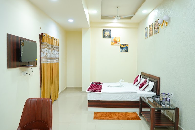 Hotel Adarsh - Hotel Adarsh Raj Nagar, PGS More, Maurya Path, near Devlok Mandir, RPS Nagar, Mustafapur, Danapur, Patna, Bihar 801503, India