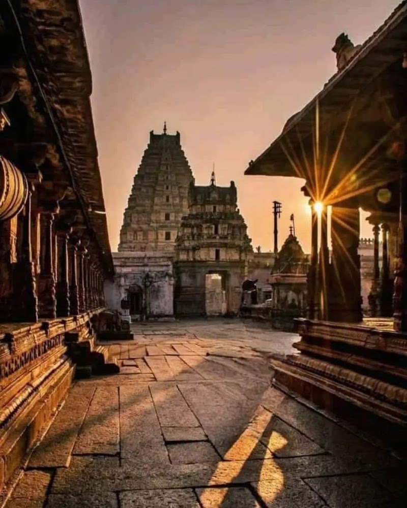 Lohit Homestay Hampi - Lohit Homestay Hampi Canara bank building, Hampi Rd, Kadirampura, Karnataka 583239, India