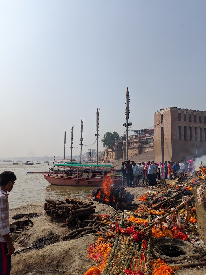 Manikarnika Ghat - Manikarnika Ghat near Lalita Ghat, Ghats of Varanasi, Lahori Tola, Varanasi, Uttar Pradesh 221001, India