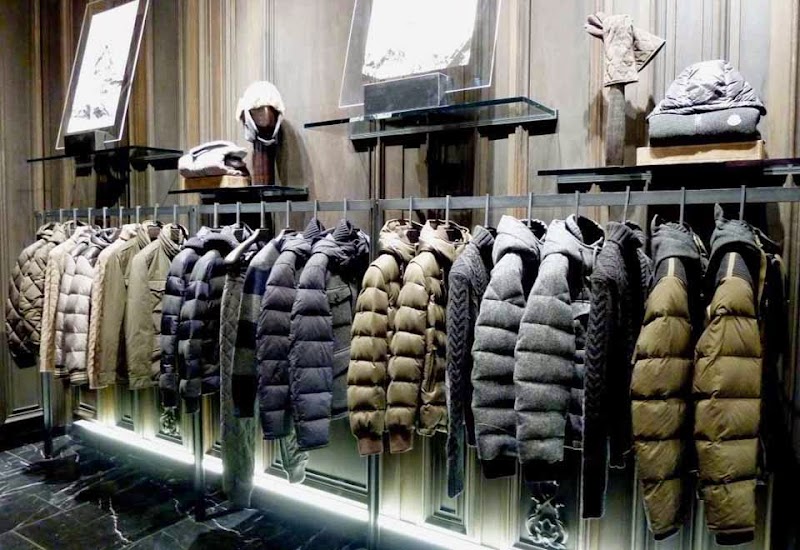 Moncler Frankfurt - Moncler Frankfurt, Goethestraße 25, 60313 Frankfurt am Main, Germany