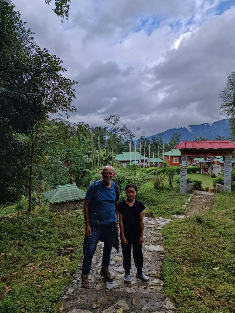 Seven Mirror Lake Resort - Seven Mirror Lake Resort Barfung, Ravangla, Sikkim 737139, India