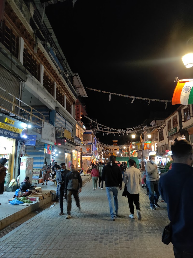 Moti Market Leh - Moti Market Leh, Shop no 1, first floor, takthok complex, Moti market, Leh, 194101