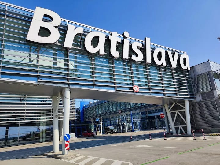 M. R. Štefánik Airport Bratislava - M. R. Štefánik Airport Bratislava, Ivanská cesta, 820 01 Bratislava, Slovakia