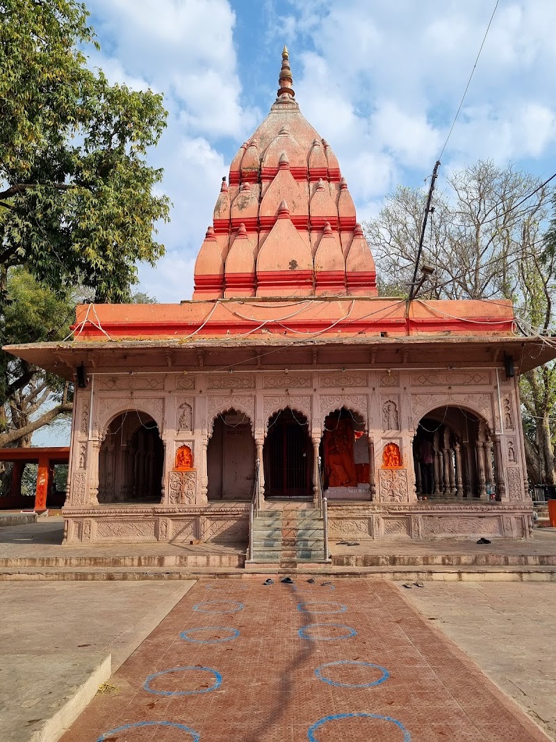 Shri Nagvasuki Mandir - Shri Nagvasuki Mandir Daraganj Ghat, FV4M+RPQ, near by Rameshar Mandir, Daraganj, Prayagraj, Uttar Pradesh 211006, India
