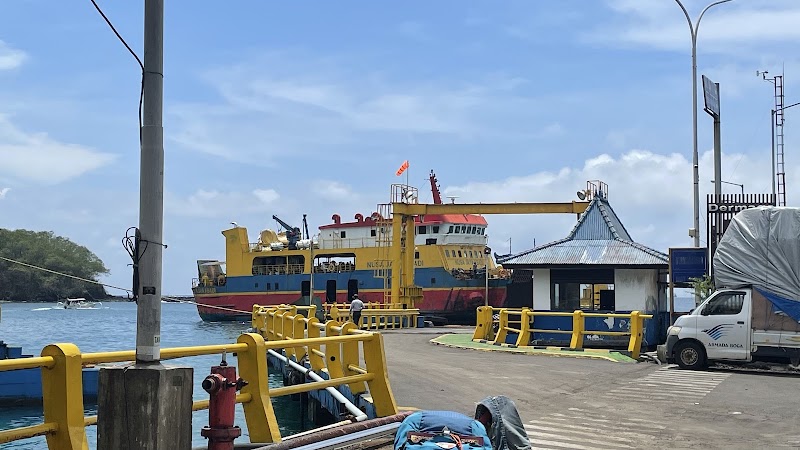 Pelabuhan Padang Bai - Pelabuhan Padang Bai, FG85+J68, Jl. Pelabuhan Padang Bai, Bali 80871, Indonesia