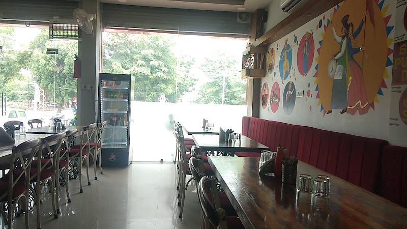 Singh Punjabi Dhaba - Singh Punjabi Dhaba 1 Rasbaug, 100 Feet Rd, Mali Colony, Gayariawas, Central Area, Udaipur, Rajasthan 313002, India