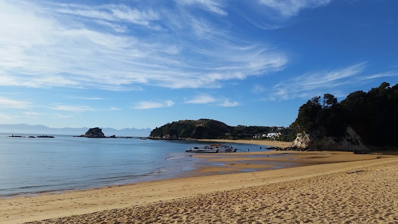 Abel Tasman Sea Shuttles - Abel Tasman Sea Shuttles 2 Kaiteriteri-Sandy Bay Road, Kaiteriteri 7197, New Zealand