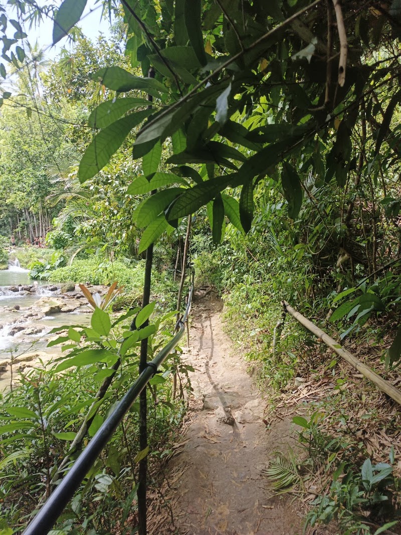 Cambugahay Falls - Cambugahay Falls, 4JQG+XM3, Siquijor Circumferential Rd, Lazi, Siquijor, Philippines