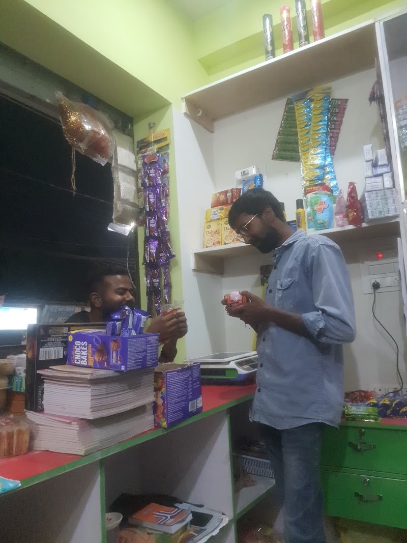 Bus stand Near New Jalpaiguri Station - Bus stand Near New Jalpaiguri Station Njp Market, NJP Railway Sta Rd, Ward 35, Nayapara, Siliguri, West Bengal 734007, India