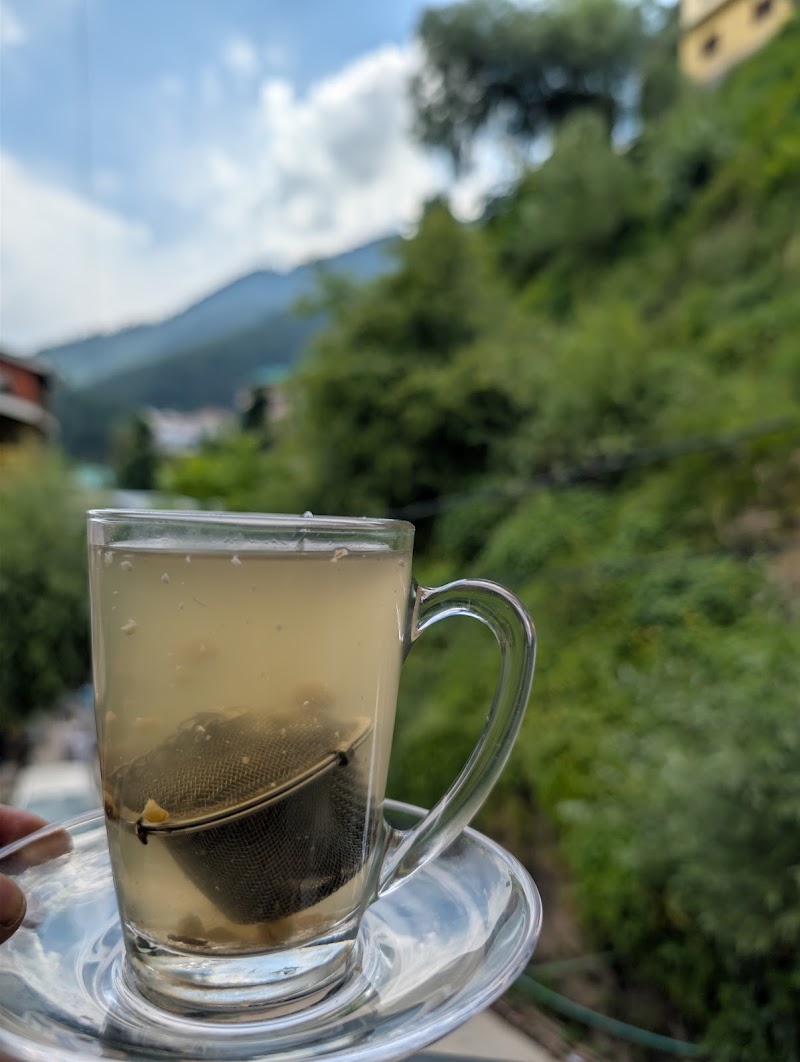 The Yellow Teapot - The Yellow Teapot 754G+7R4, Manu Temple Rd, Old Manali, Manali, Himachal Pradesh 175131, India