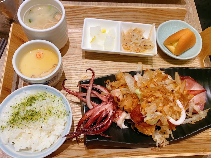 Pinnada Taipei Songshan Station Branch - Pinnada Taipei Songshan Station Branch 110, Taiwan, Taipei City, Xinyi District, Yongji Village, Songshan Rd, 11號CITYLINK松山壹號店1F
