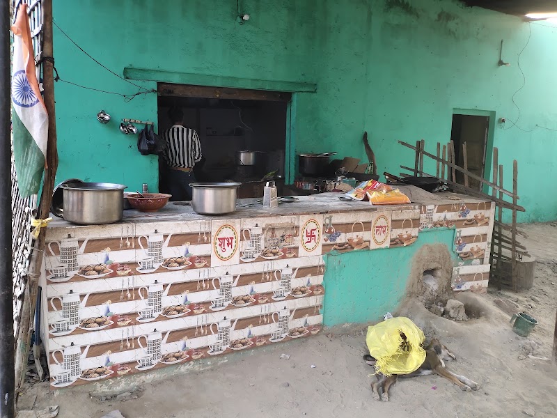 Chaudhary Family Dhaba And Restaurant - Chaudhary Family Dhaba And Restaurant On Road, near Police Choki, Bisawar, Uttar Pradesh 281302, India