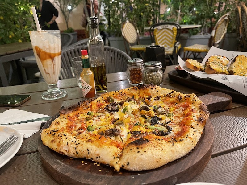 ButterHands by Melt House - ButterHands by Melt House Corner unit, Ground floor, 32nd Avenue, Sector 15 Part 2, Sector 15, Gurugram, Haryana 122001, India