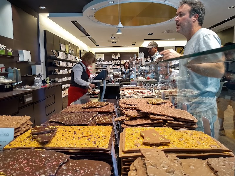 Läderach Chocolate Store - Läderach Chocolate Store Bahnhofpl. 2, 3920 Zermatt, Switzerland