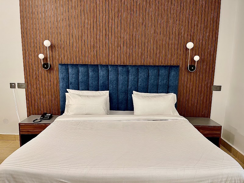 Hotel TRG
