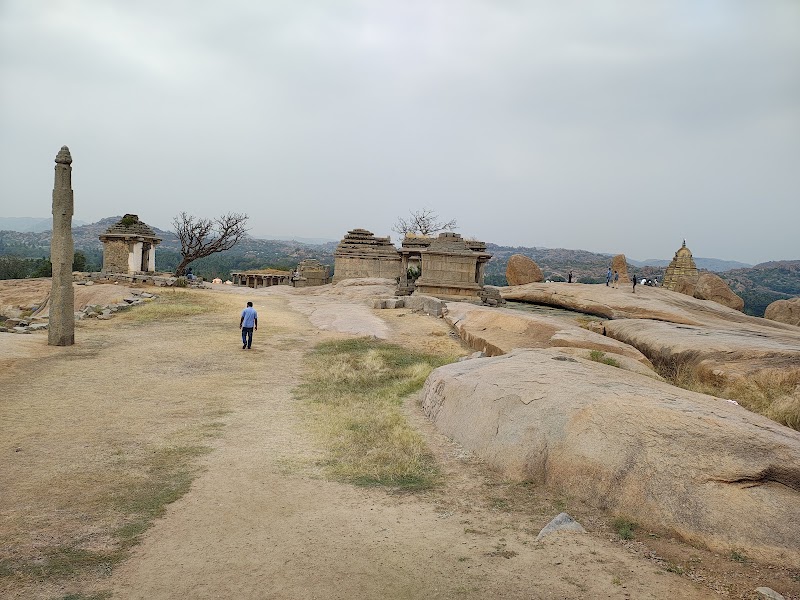 Sunset point - Hemakuta Gudda - Sunset point - Hemakuta Gudda, Hemakuta Hill, 8FJ5+XRQ, SH 131, Krishnapura, Karnataka 583239, India