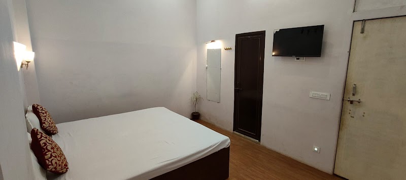 Kashi dham paying guest - Kashi dham paying guest, Rani fatak, K56/114 A, Ausanganj, Kotwali, Varanasi, Uttar Pradesh 221001, India